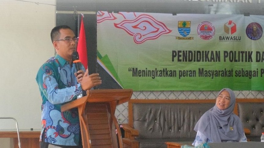 Tingkatkan Literasi Demokrasi, Kecamatan Pekalipan Gelar Pendidikan Politik bagi Masyarakat